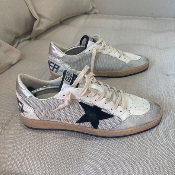 Golden Goose Ballstar Sneakers in white with black suede star. EU45 - Picture 5 of 5